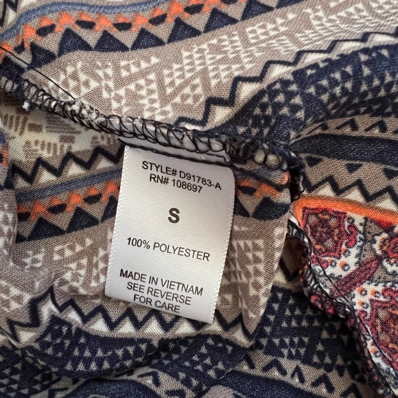 Patterned Dress - Picture 3 of 5